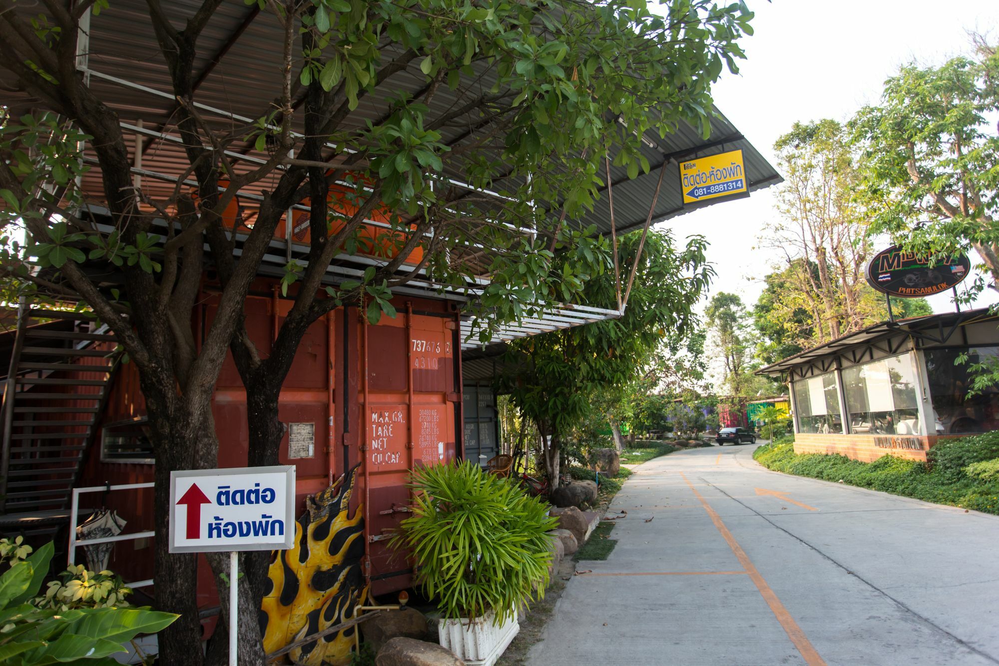 Iron Resort&Hotel Ban Khlong Exterior photo